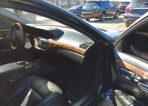 2008 Mercedes-Benz S 550 из США, поврежденный, VIN WDDNG71X78A224528